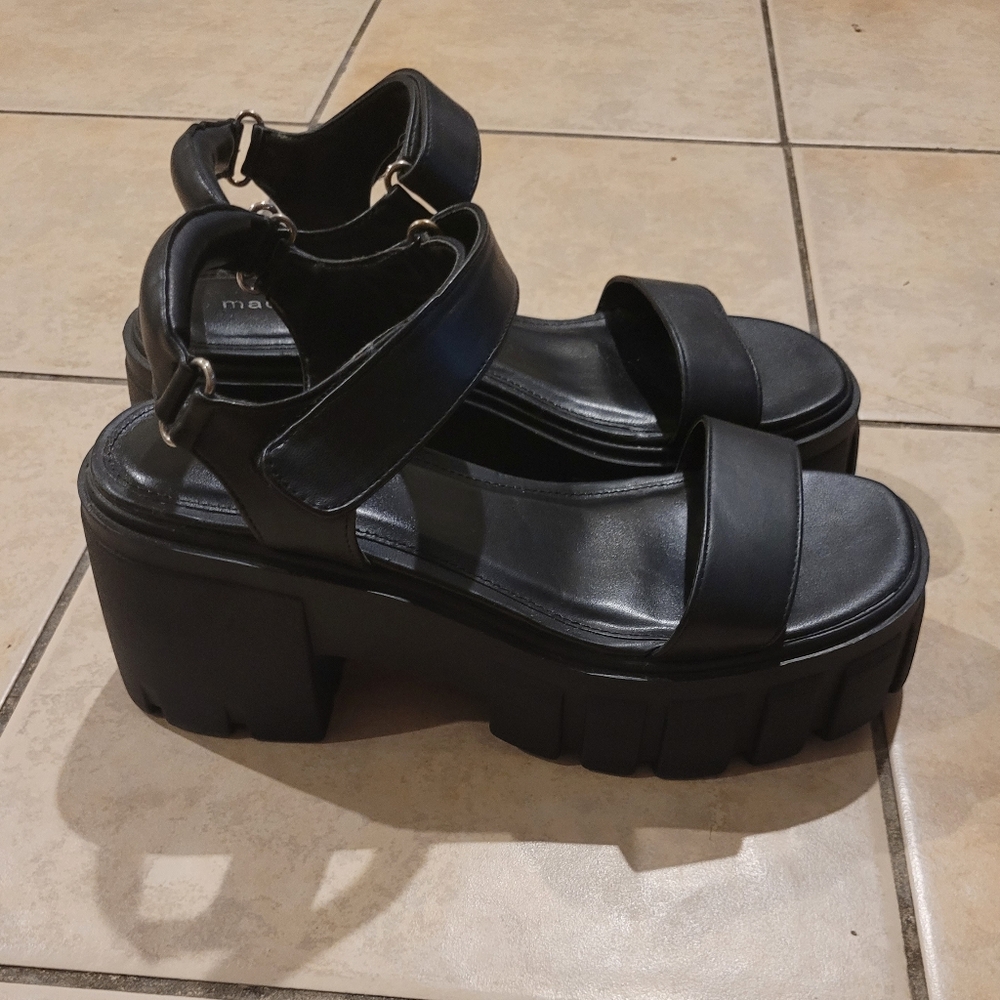 Black Platform Sandals